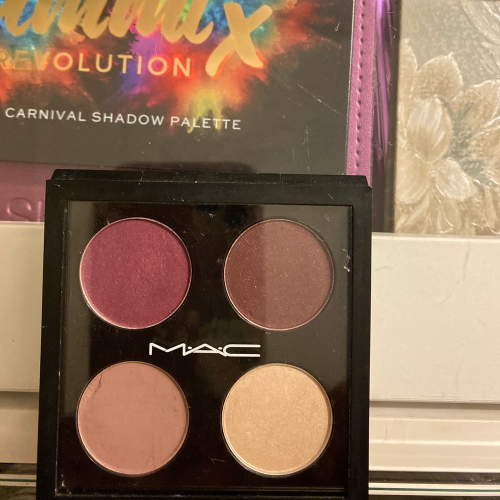 MAC Individual Eyeshadows